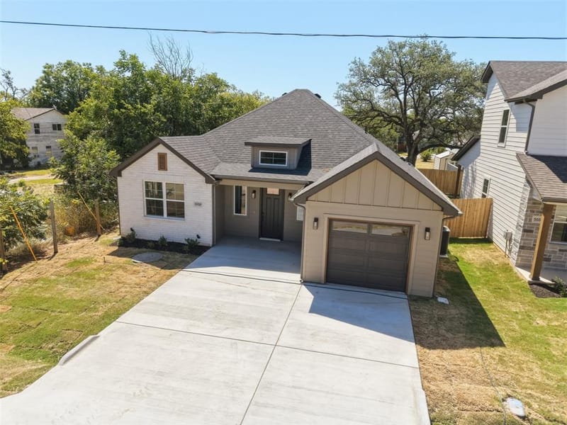 5559 Mercedes Circle, Granbury TX 76048 - Photo 24