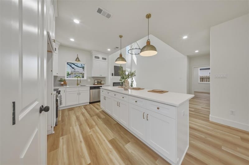 5557 Mercedes Circle, Granbury TX 76048 - Photo 7