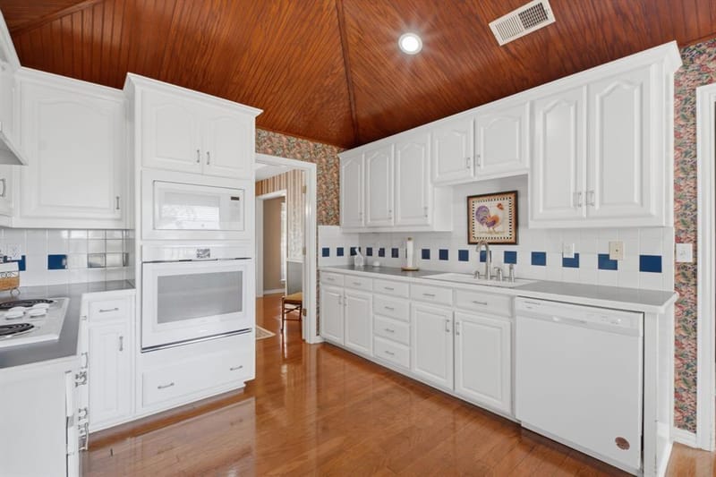 11454 Foutch Road, Pilot Point TX 76258 - Photo 9