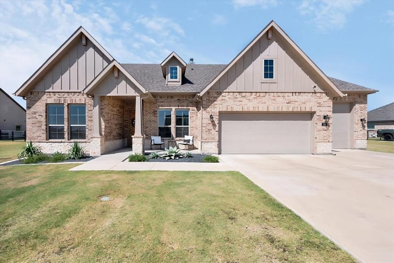 130 Red Cliff Court, Rhome TX 76078