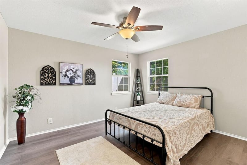 217 E Hull Street, Denison TX 75021 - Photo 9