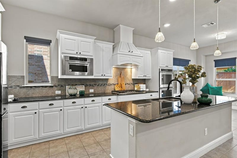 8600 Tutbury Place, McKinney TX 75070 - Photo 10