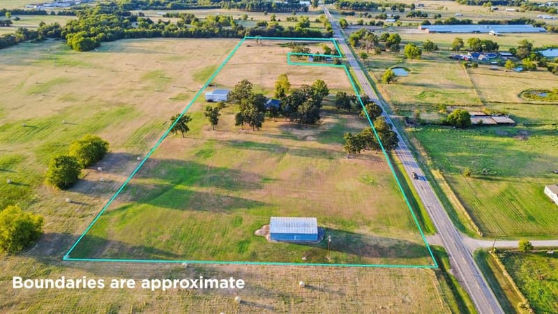 330 Farm Road 900 S, Saltillo TX 75478