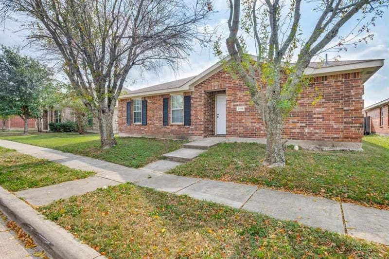 2118 Augusta Street, Lancaster TX 75146 - Photo 2