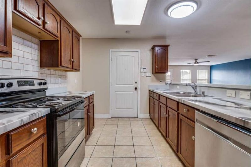 2118 Augusta Street, Lancaster TX 75146 - Photo 6