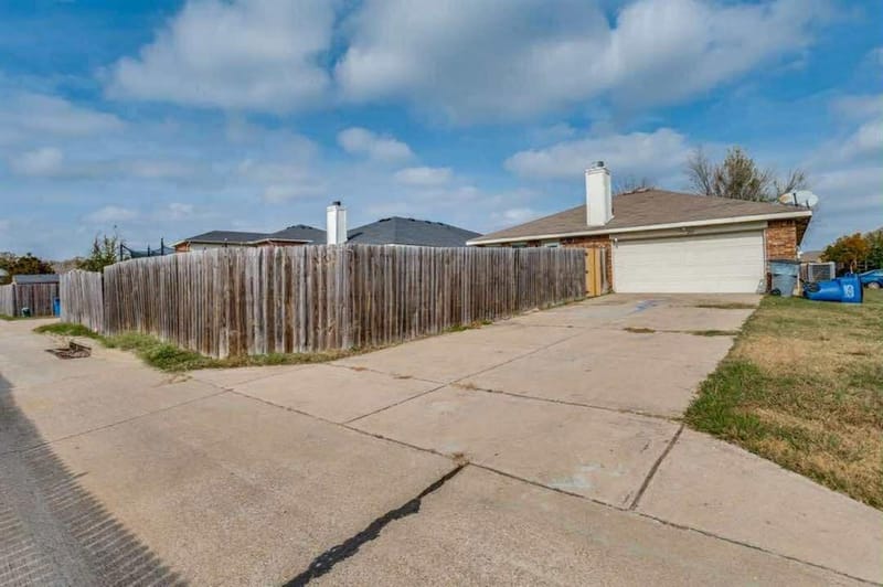2118 Augusta Street, Lancaster TX 75146 - Photo 5