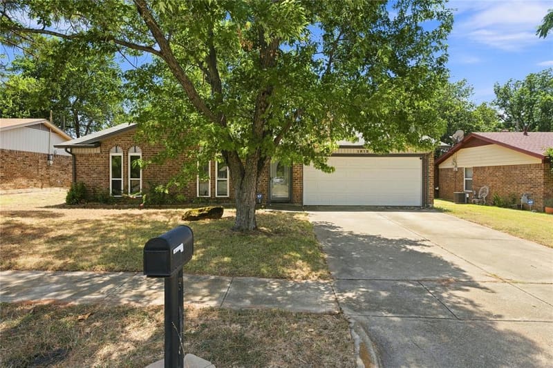 1912 Westover Drive, Arlington TX 76015