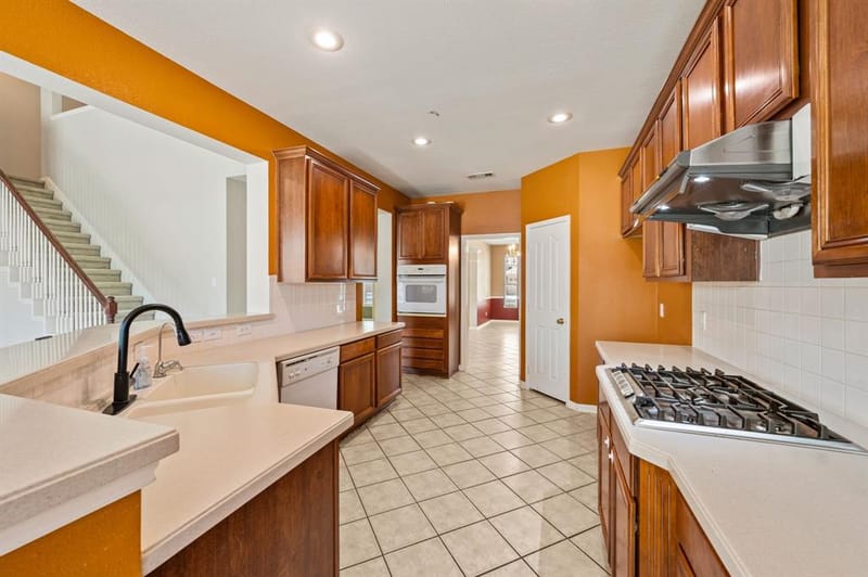 1302 Parkside Drive, Mansfield TX 76063 - Photo 11