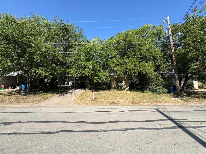 913 N 7th Street, Sanger TX 76266