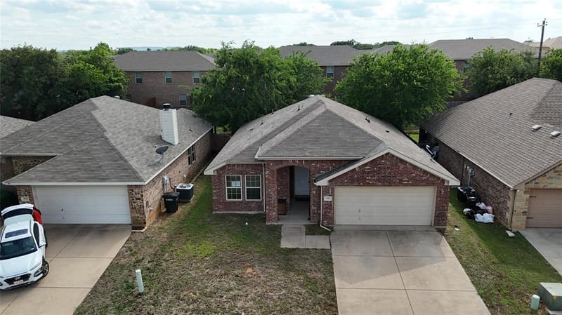 4204 Sapphire Lane, Granbury TX 76049 - Photo 7