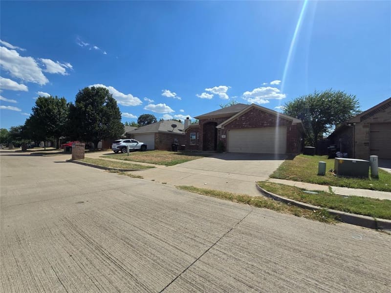 4204 Sapphire Lane, Granbury TX 76049 - Photo 10