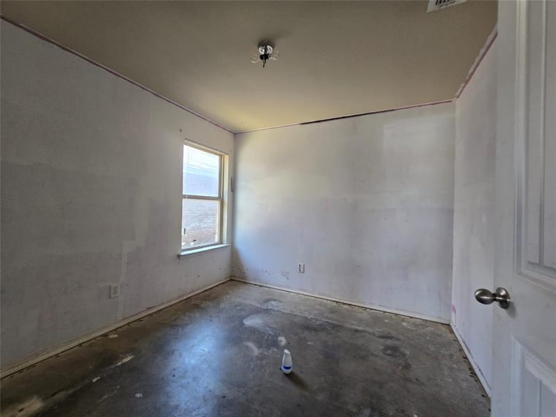 4204 Sapphire Lane, Granbury TX 76049 - Photo 14