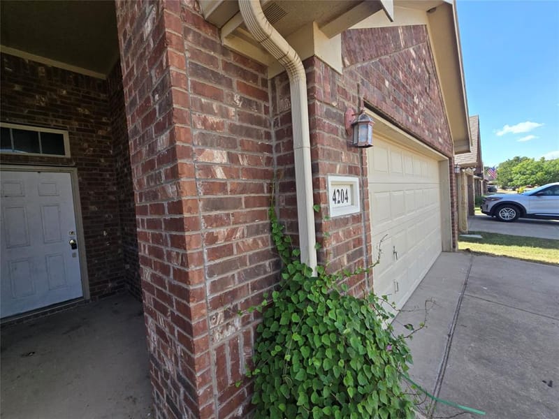 4204 Sapphire Lane, Granbury TX 76049 - Photo 11