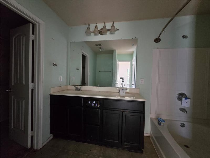 4204 Sapphire Lane, Granbury TX 76049 - Photo 21