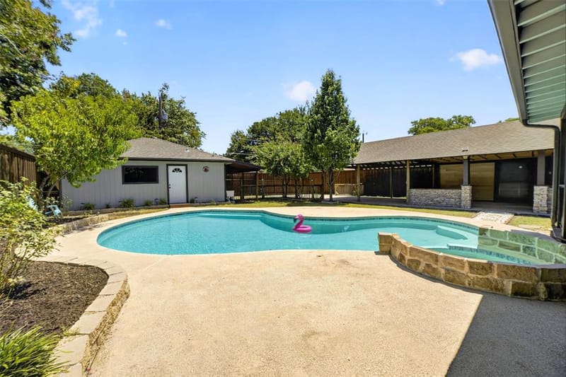 1912 Oldgate Lane, Garland TX 75042 - Photo 19