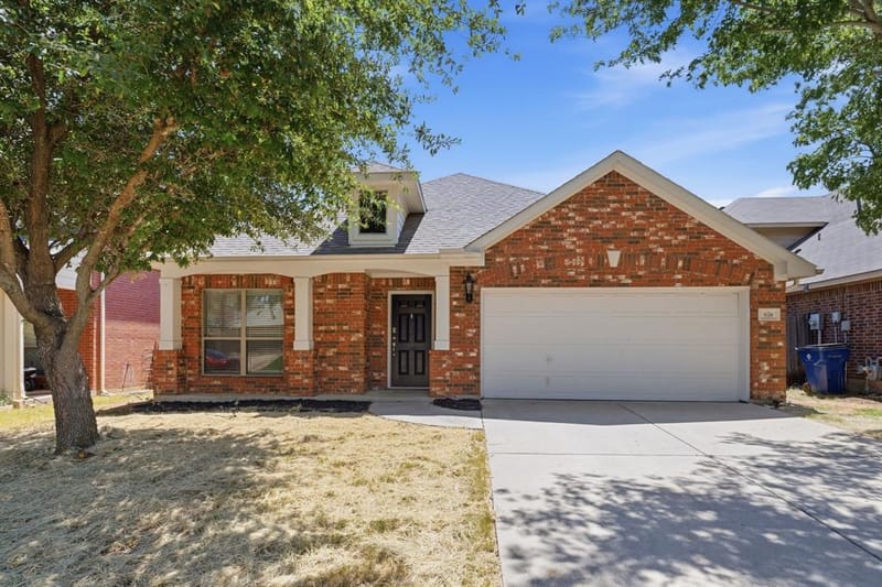 636 Brooks Street, Crowley TX 76036