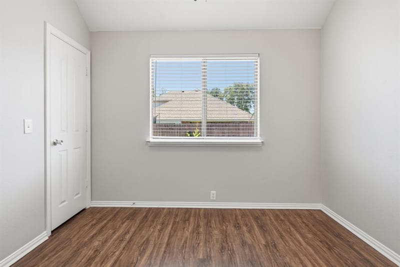636 Brooks Street, Crowley TX 76036 - Photo 18
