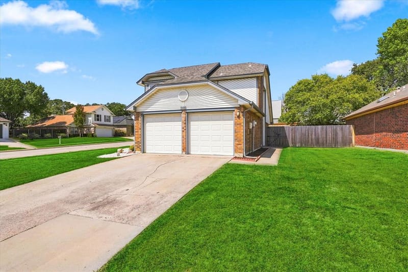 956 Sylvan Creek Drive, Lewisville TX 75067 - Photo 6