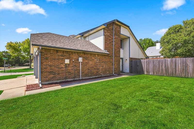 956 Sylvan Creek Drive, Lewisville TX 75067 - Photo 7