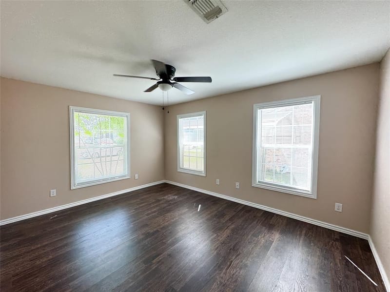 434 Woodlawn Street, Sulphur Springs TX 75482 - Photo 9