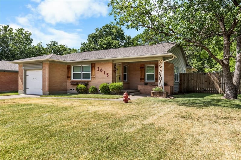 1015 W Sycamore Street, Sherman TX 75092 - Photo 27