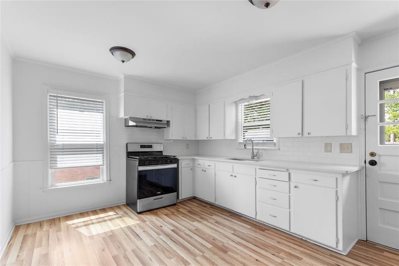 1015 W Sycamore Street, Sherman TX 75092 - Photo 6