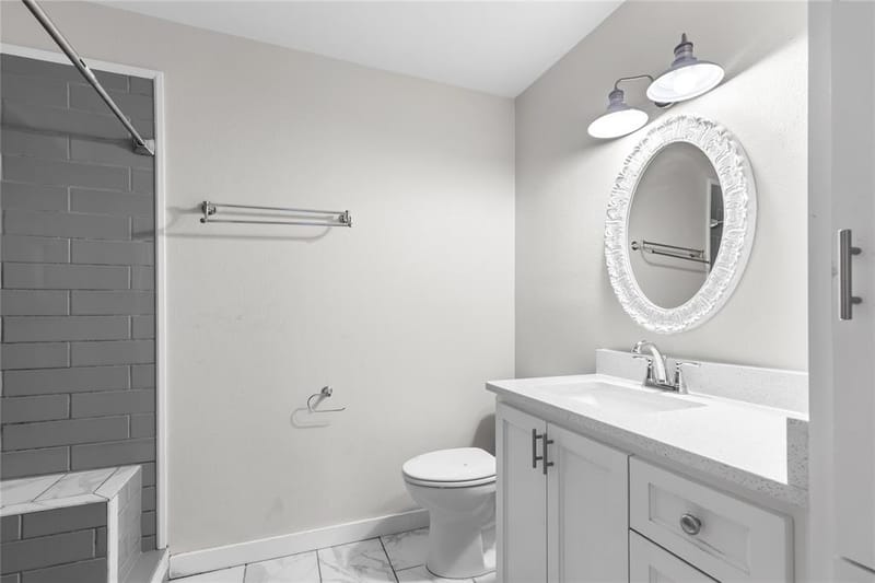 1015 W Sycamore Street, Sherman TX 75092 - Photo 10