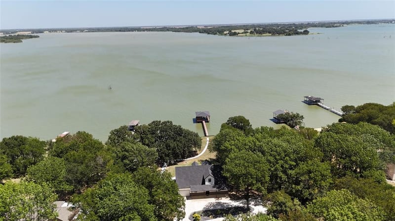 429 Meandering Way, Corsicana TX 75109