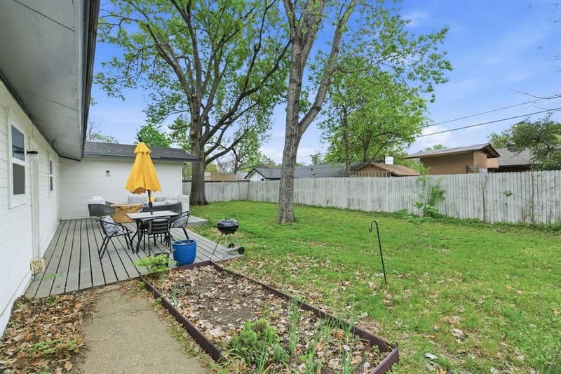 1920 Canterbury Street, Irving TX 75062 - Photo 36