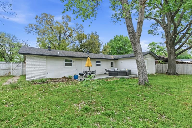 1920 Canterbury Street, Irving TX 75062 - Photo 37