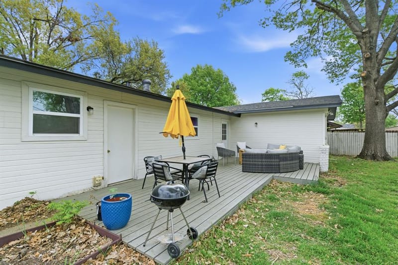 1920 Canterbury Street, Irving TX 75062 - Photo 35