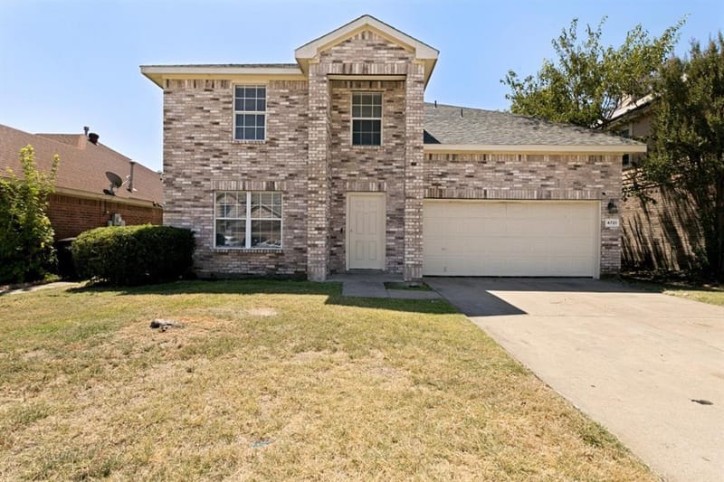 4721 Palm Ridge Drive, Fort Worth TX 76133