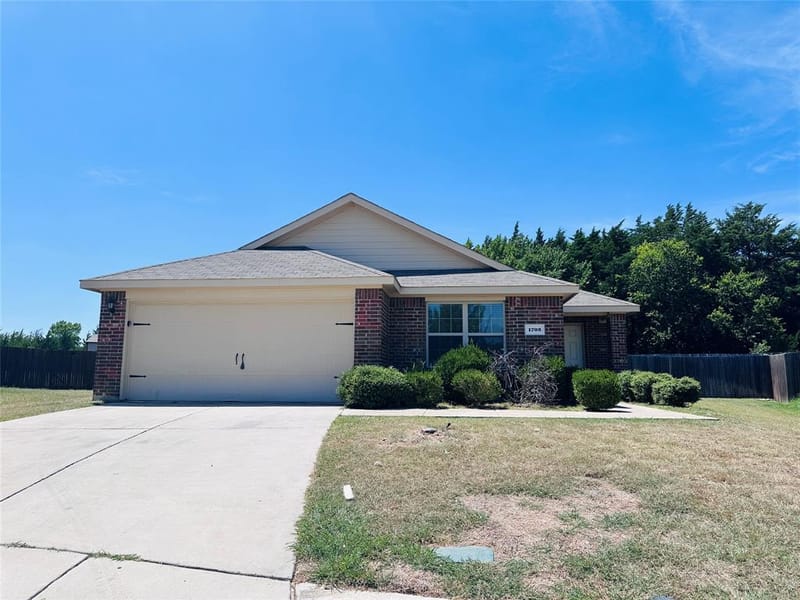 1703 Eagle River Trail, Lancaster TX 75146