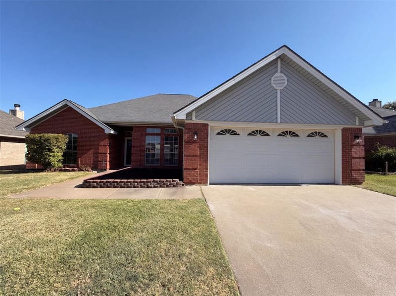 6037 Sundown Drive, Watauga TX 76148
