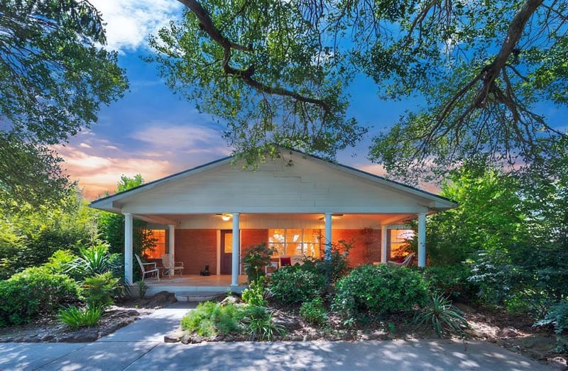 1814 Robbins Road, Athens TX 75751