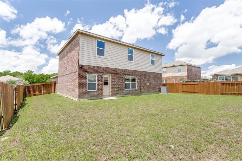 215 SILVERLEAF Drive, Princeton TX 75407 - Photo 27