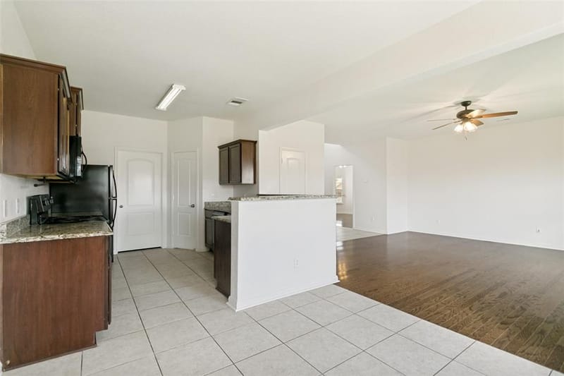 215 SILVERLEAF Drive, Princeton TX 75407 - Photo 13
