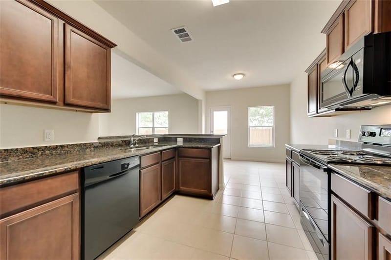 215 SILVERLEAF Drive, Princeton TX 75407 - Photo 18