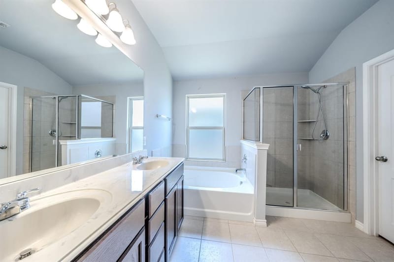5735 Mountain Hollow Drive, Dallas TX 75249 - Photo 13