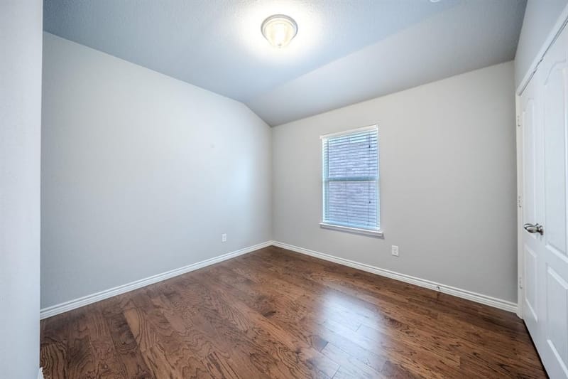 5735 Mountain Hollow Drive, Dallas TX 75249 - Photo 16