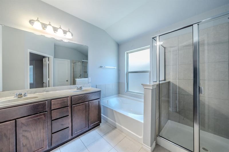 5735 Mountain Hollow Drive, Dallas TX 75249 - Photo 12