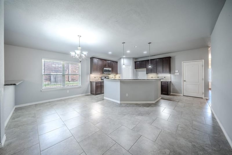 5735 Mountain Hollow Drive, Dallas TX 75249 - Photo 9
