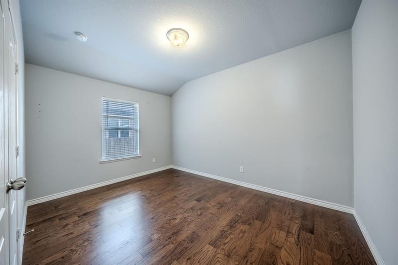 5735 Mountain Hollow Drive, Dallas TX 75249 - Photo 14