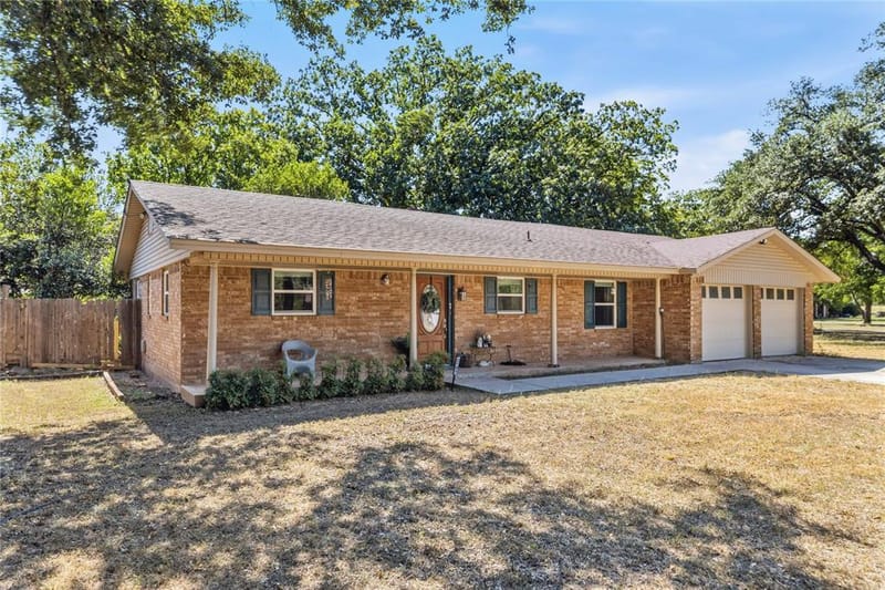 2107 16th Street, Brownwood TX 76801