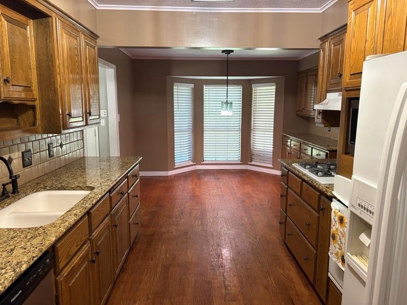 2104 N Woodland Street, Stephenville TX 76401 - Photo 13