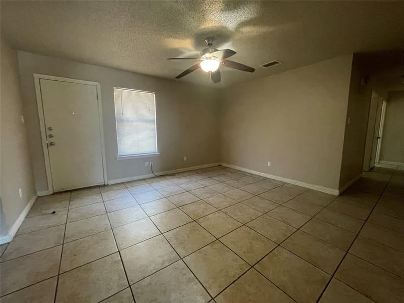 10515 Eastcrest Lane, Dallas TX 75217 - Photo 9
