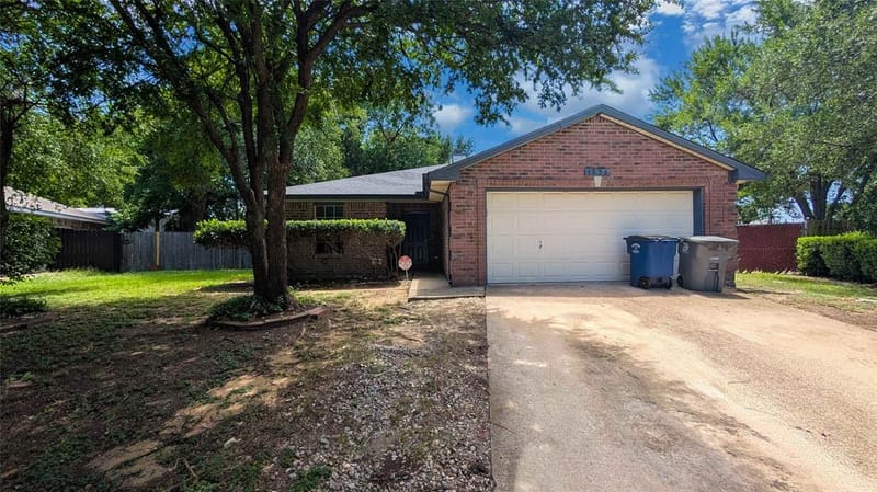 1532 Marion Drive, Dallas TX 75211