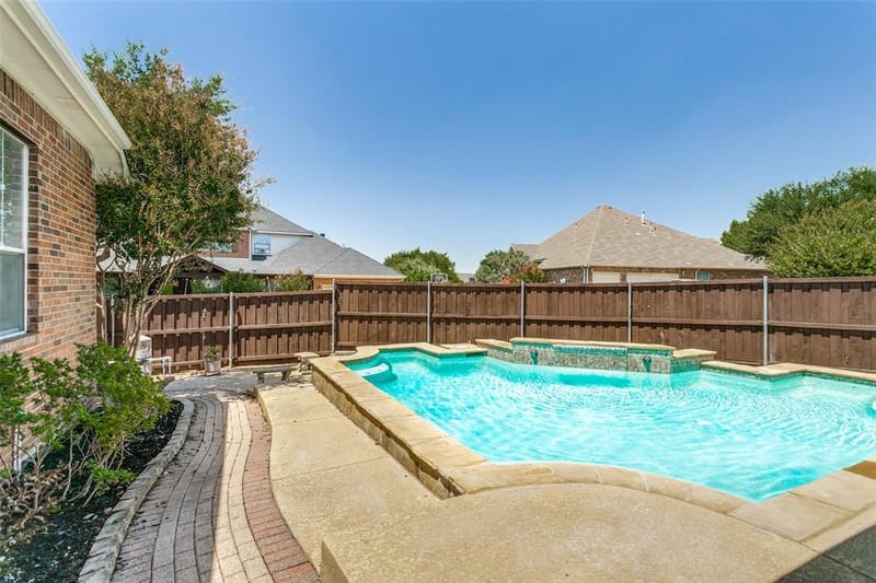 1702 Bluffview Lane, Carrollton TX 75007 - Photo 33