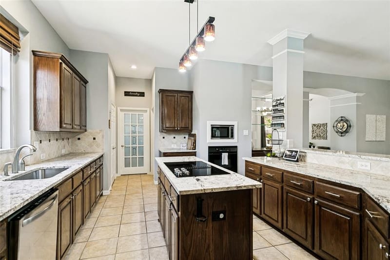 1702 Bluffview Lane, Carrollton TX 75007 - Photo 14