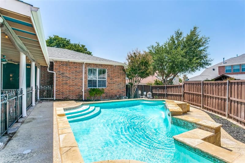1702 Bluffview Lane, Carrollton TX 75007 - Photo 35